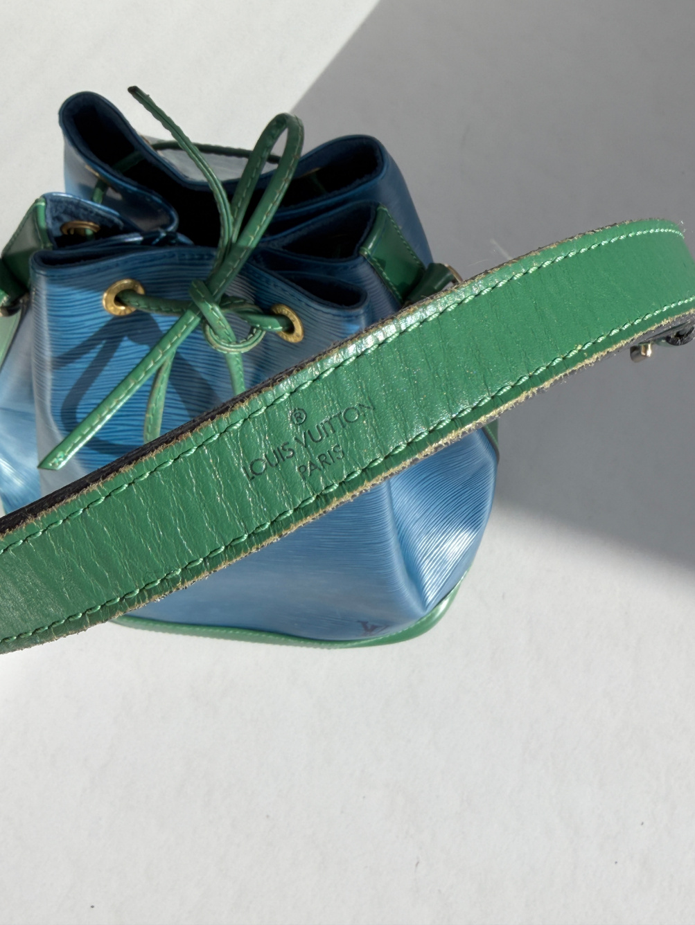 RR ARCHIVE Louis Vuitton Epi Noé Bag