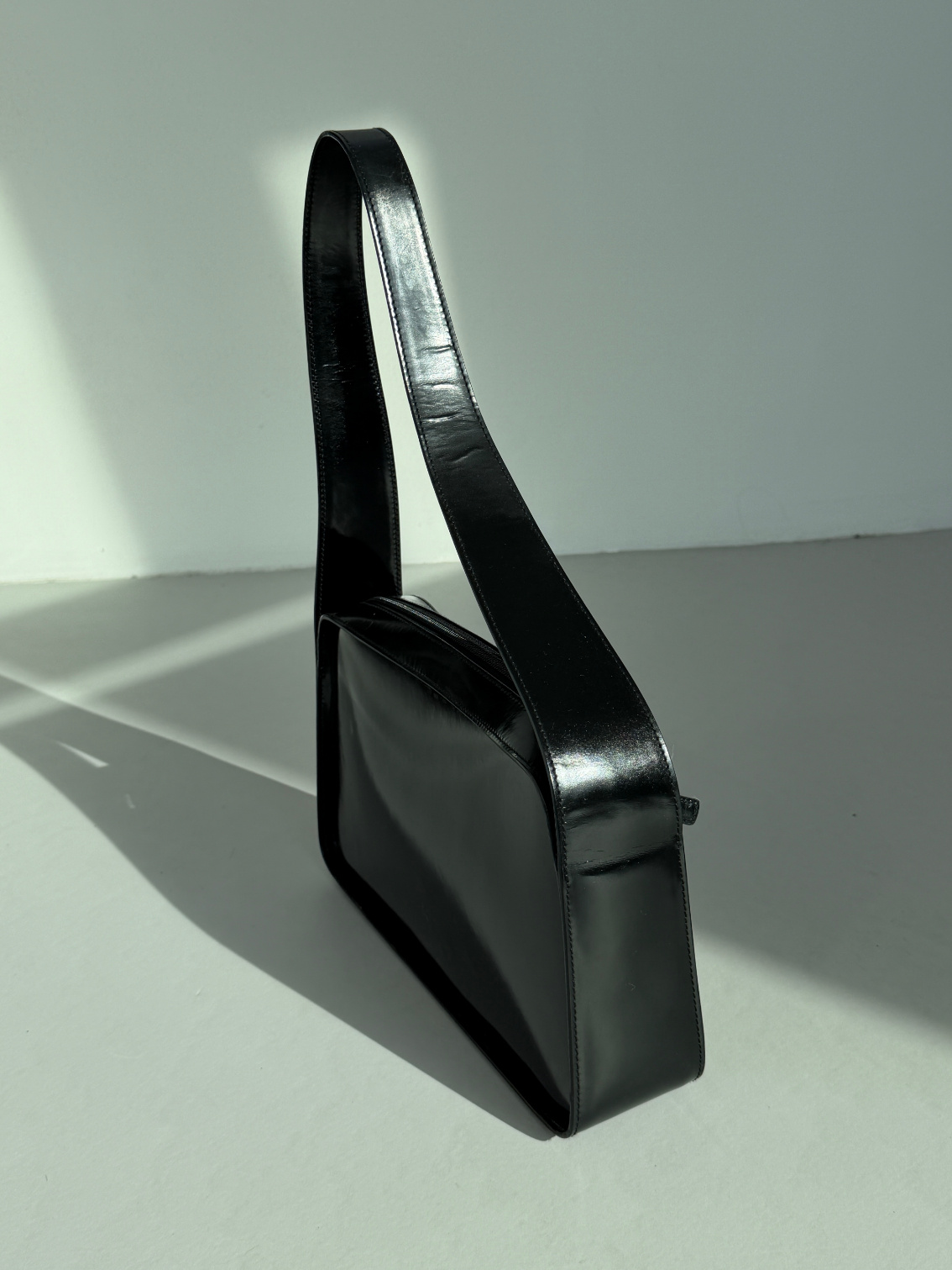 RR ARCHIVE Gucci Patent Leather Shoulder Bag