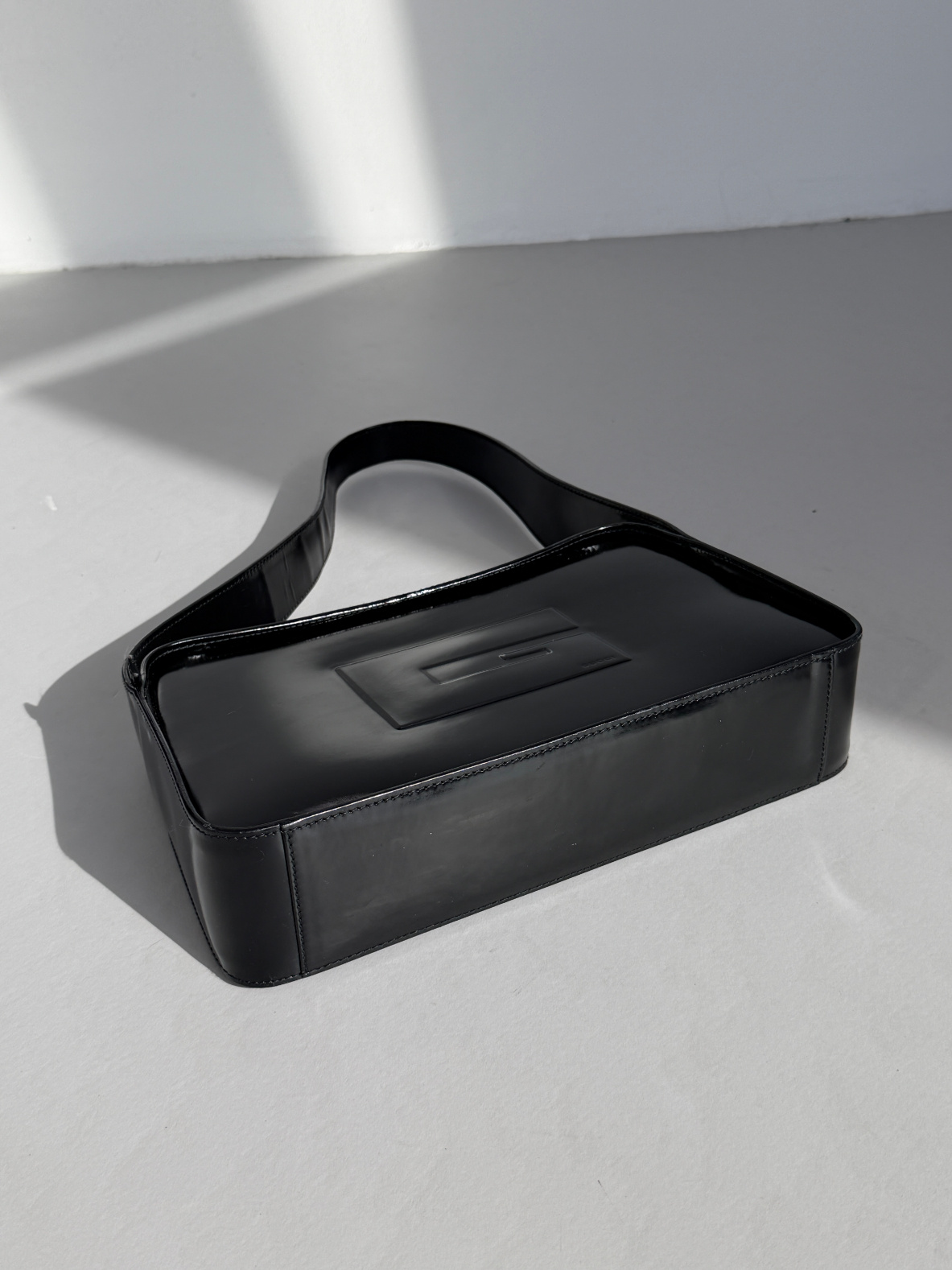 RR ARCHIVE Gucci Patent Leather Shoulder Bag