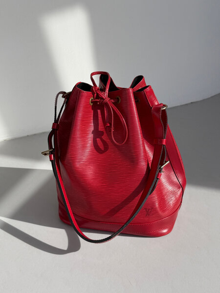 RR ARCHIVE Louis Vuitton Epi Noé Bag