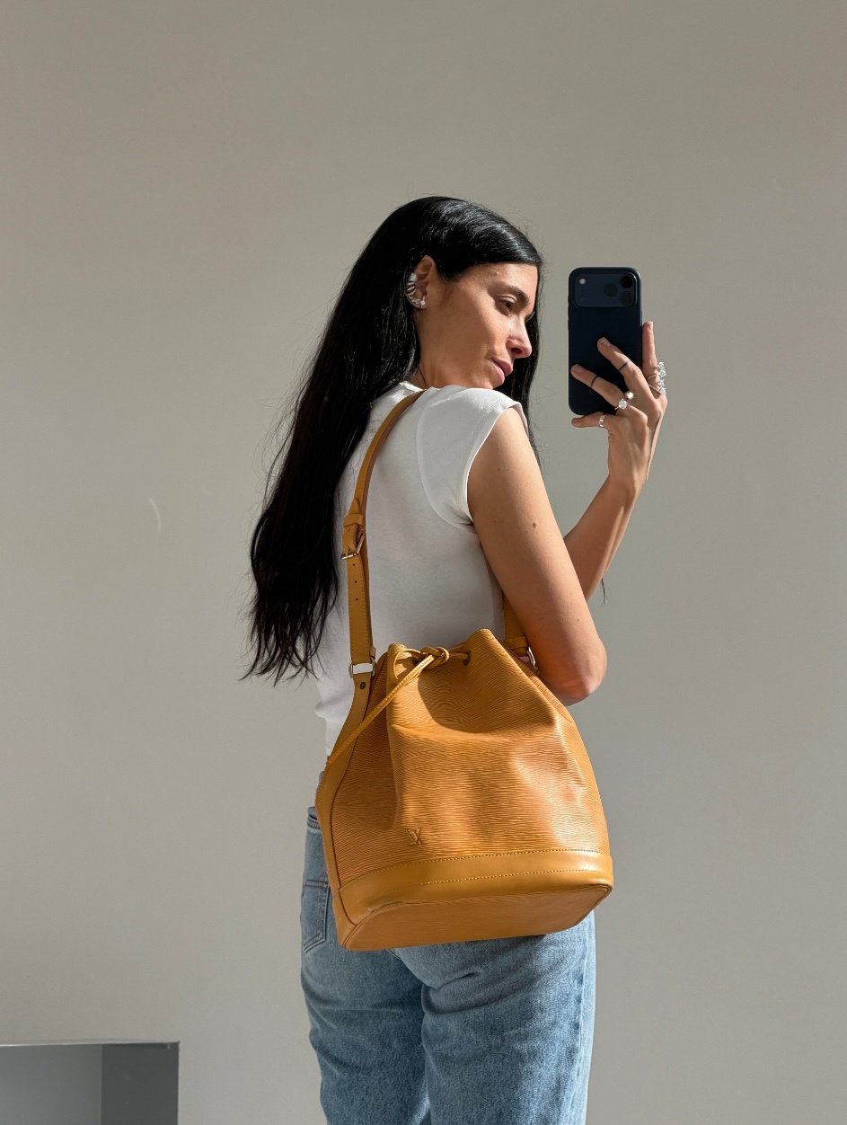 RR ARCHIVE Louis Vuitton Epi Noé Bag