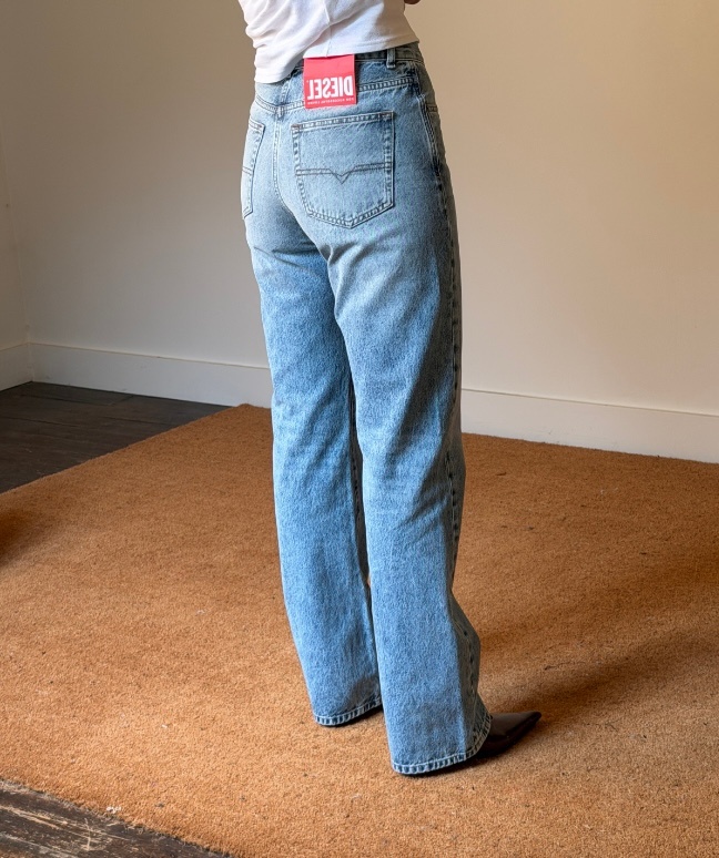 Diesel Women 1971 D-SENT Jeans