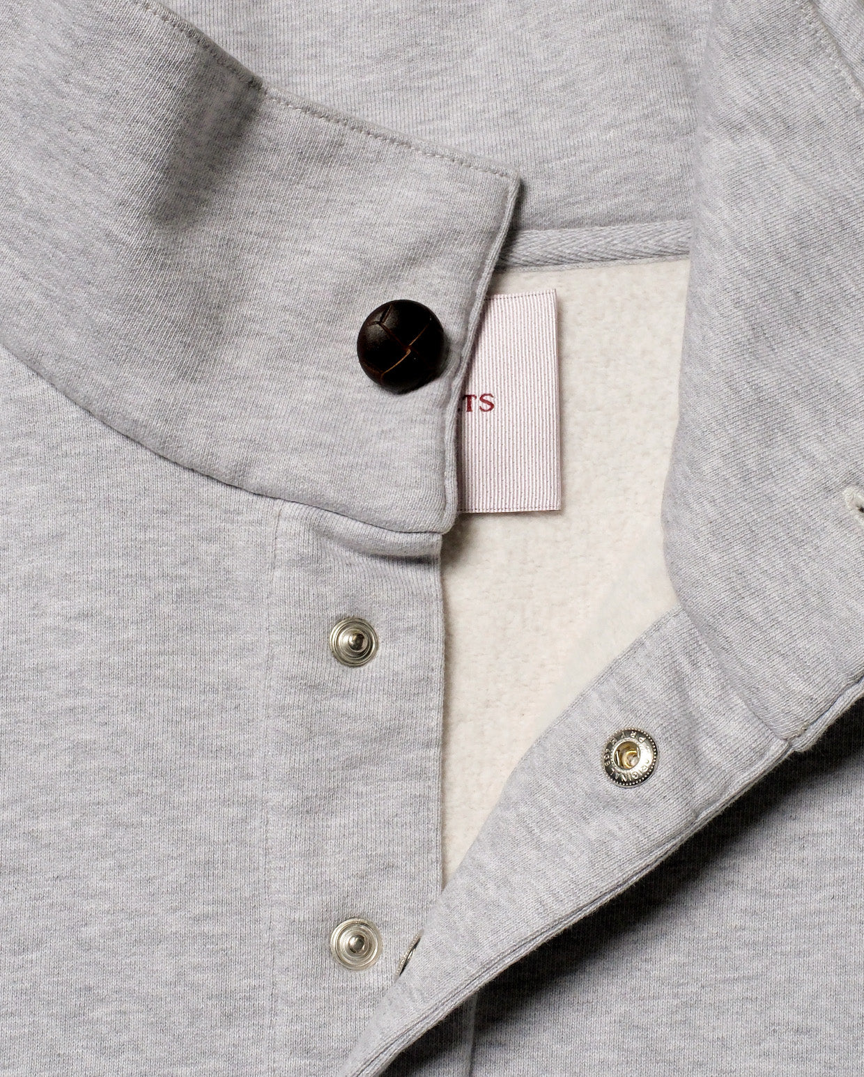 ANGE PROJECTS Button Script Rollneck