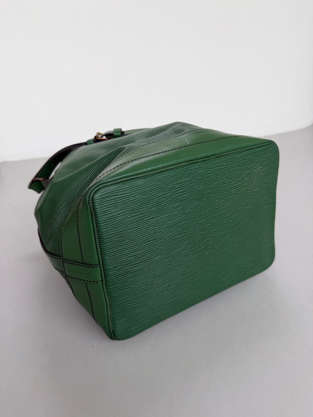 RR ARCHIVE Louis Vuitton Epi Noé Bag