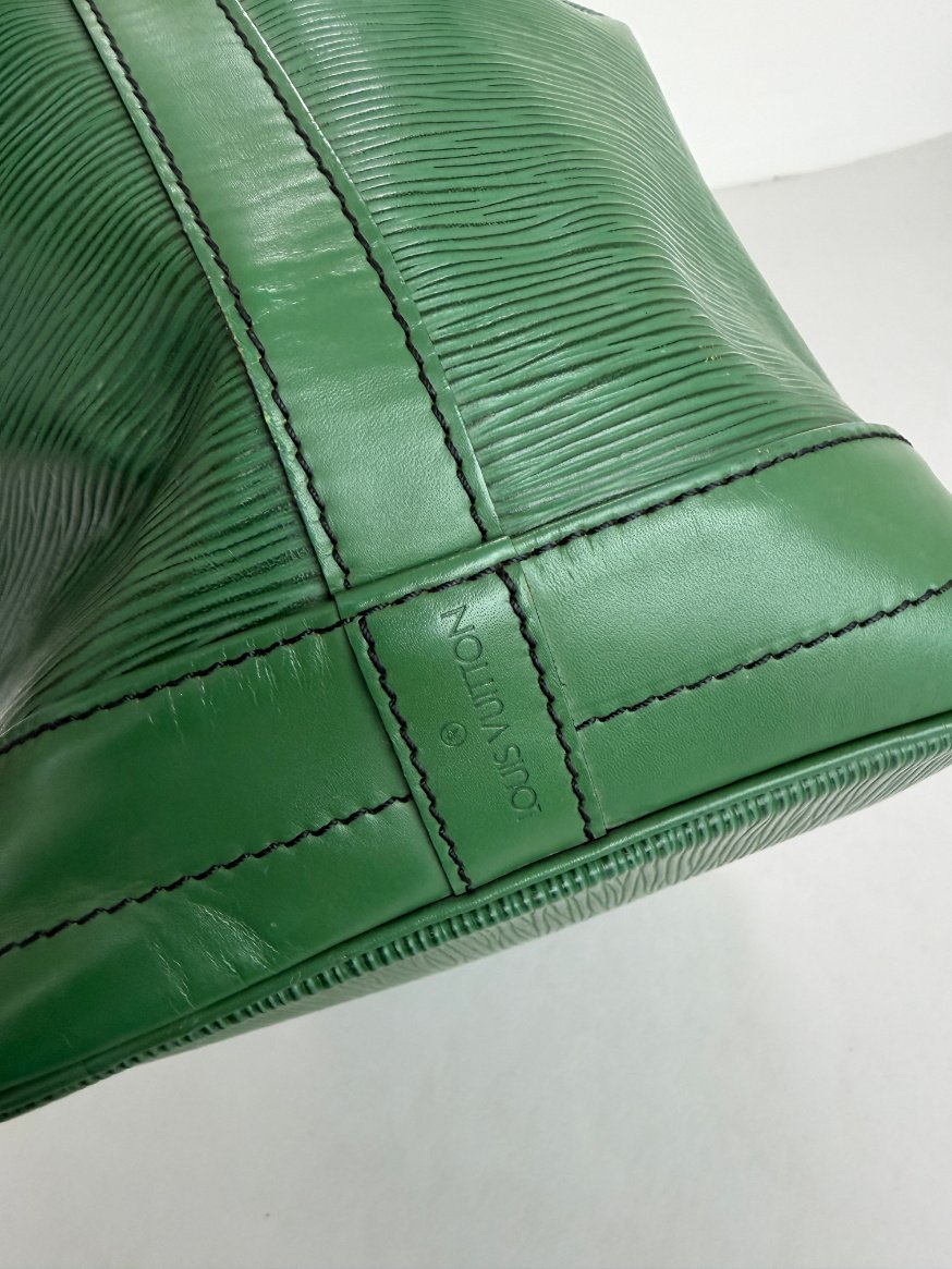 RR ARCHIVE Louis Vuitton Epi Noé Bag