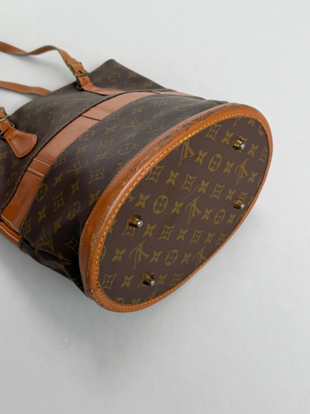 RR ARCHIVE Louis Vuitton Monogram GM Bucket Bag