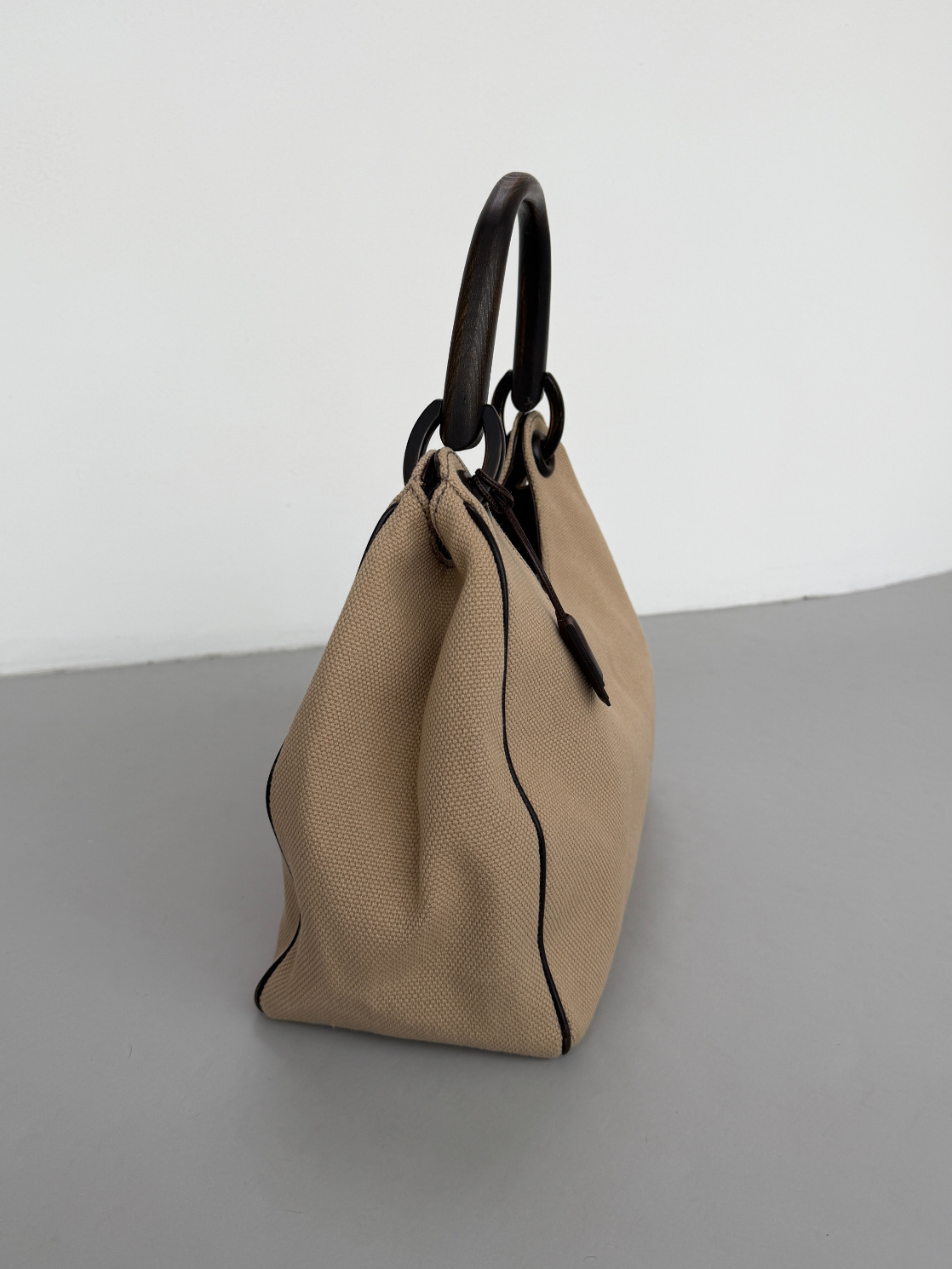 RR ARCHIVE Gucci Wood Handle Canvas Bag