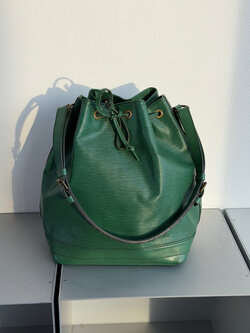 RR ARCHIVE Louis Vuitton Epi Noé Bag