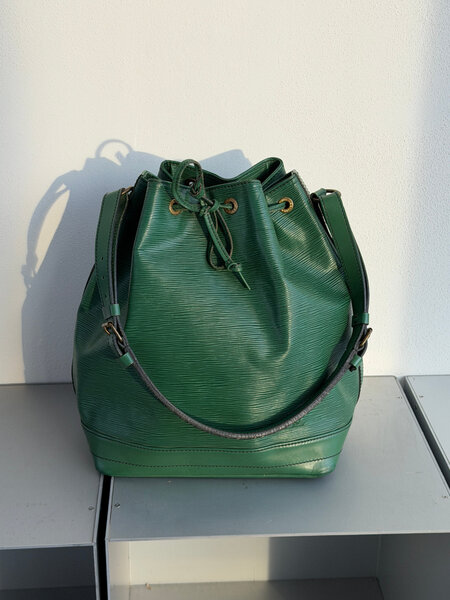 RR ARCHIVE Louis Vuitton Epi Noé Bag