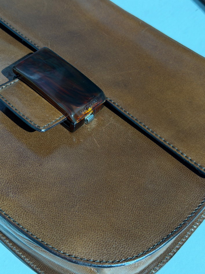 RR ARCHIVE Prada Leather Clip Handbag