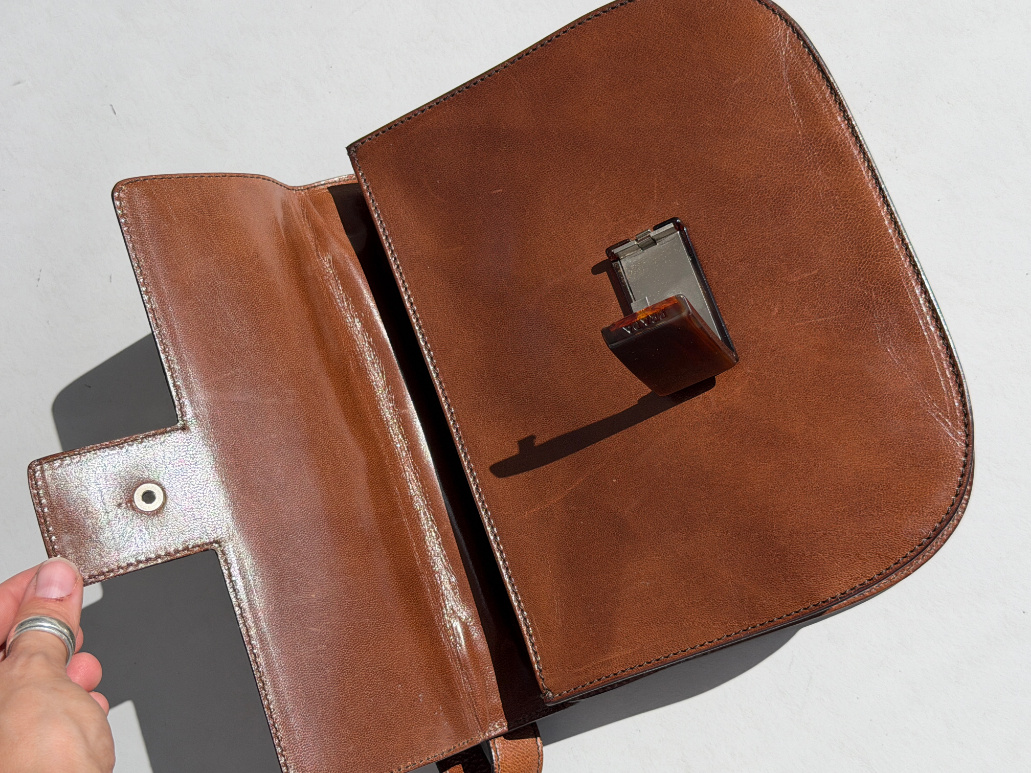 RR ARCHIVE Prada Leather Clip Handbag