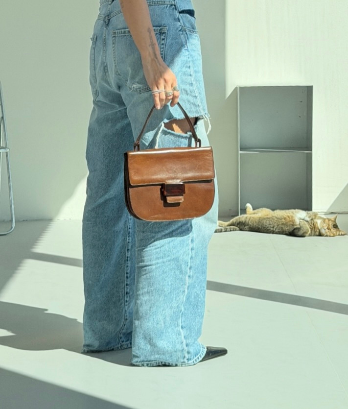 RR ARCHIVE Prada Leather Clip Handbag