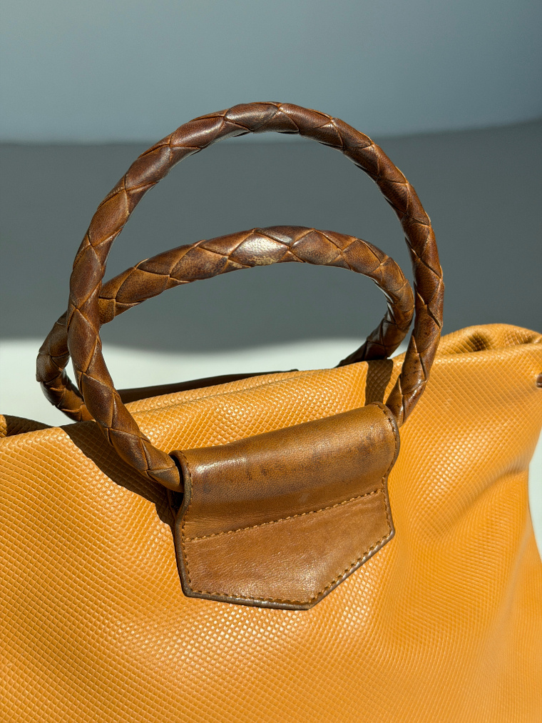 RR ARCHIVE Bottega Veneta Leather Braided Handle Bag