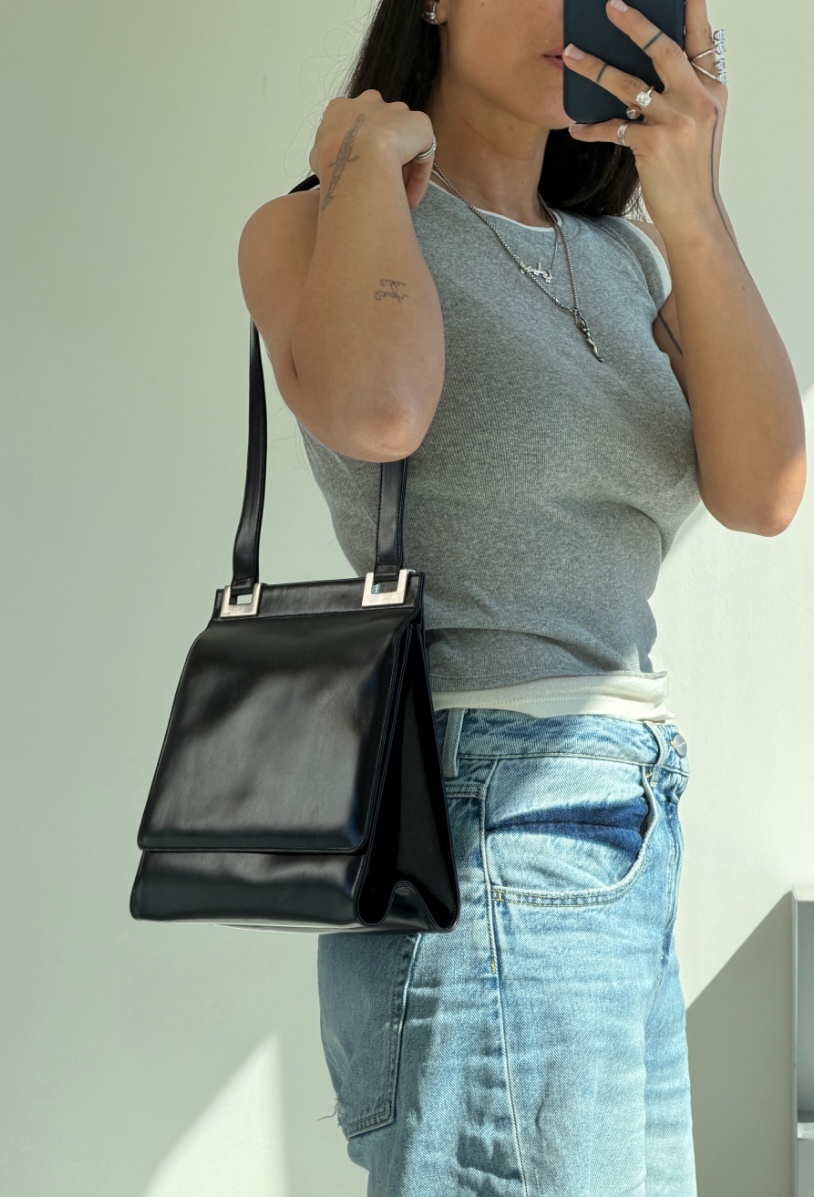 RR ARCHIVE Gucci Leather Flap Shoulder Bag