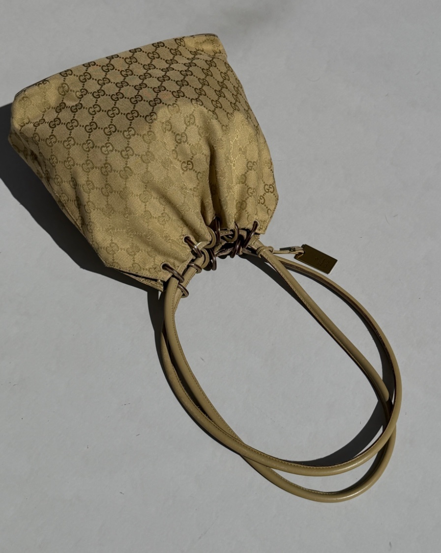 RR ARCHIVE Gucci GG Canvas Leather Handle Bag