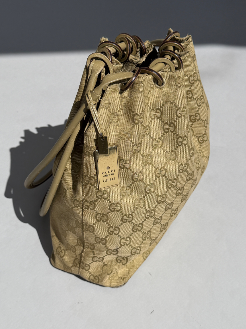 RR ARCHIVE Gucci GG Canvas Leather Handle Bag