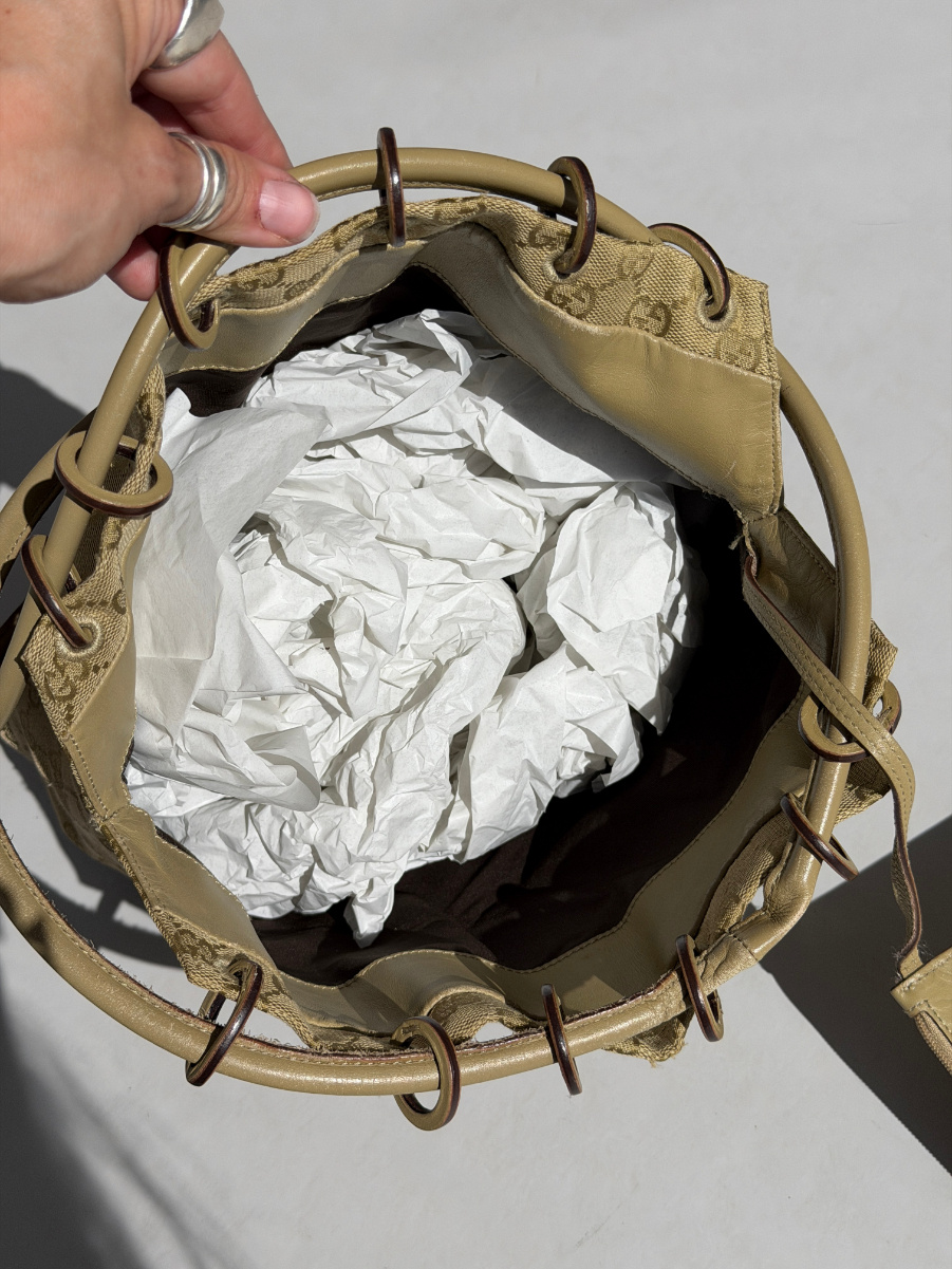 RR ARCHIVE Gucci GG Canvas Leather Handle Bag