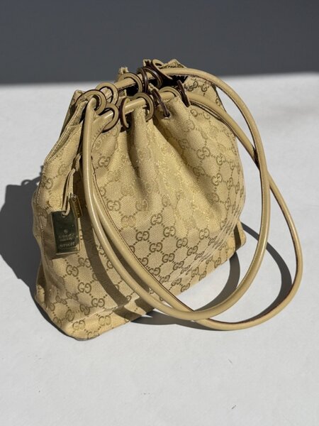 RR ARCHIVE Gucci GG Canvas Leather Handle Bag