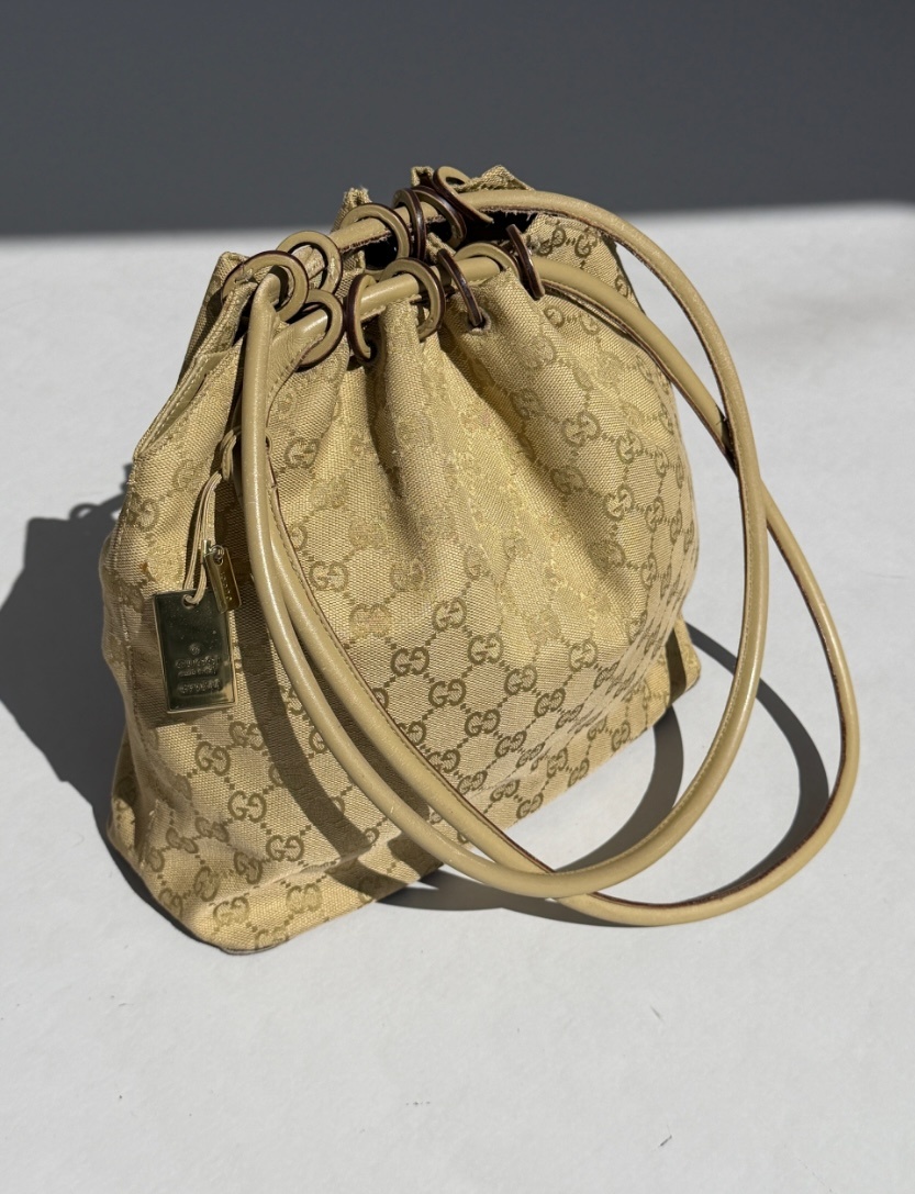 RR ARCHIVE Gucci GG Canvas Leather Handle Bag