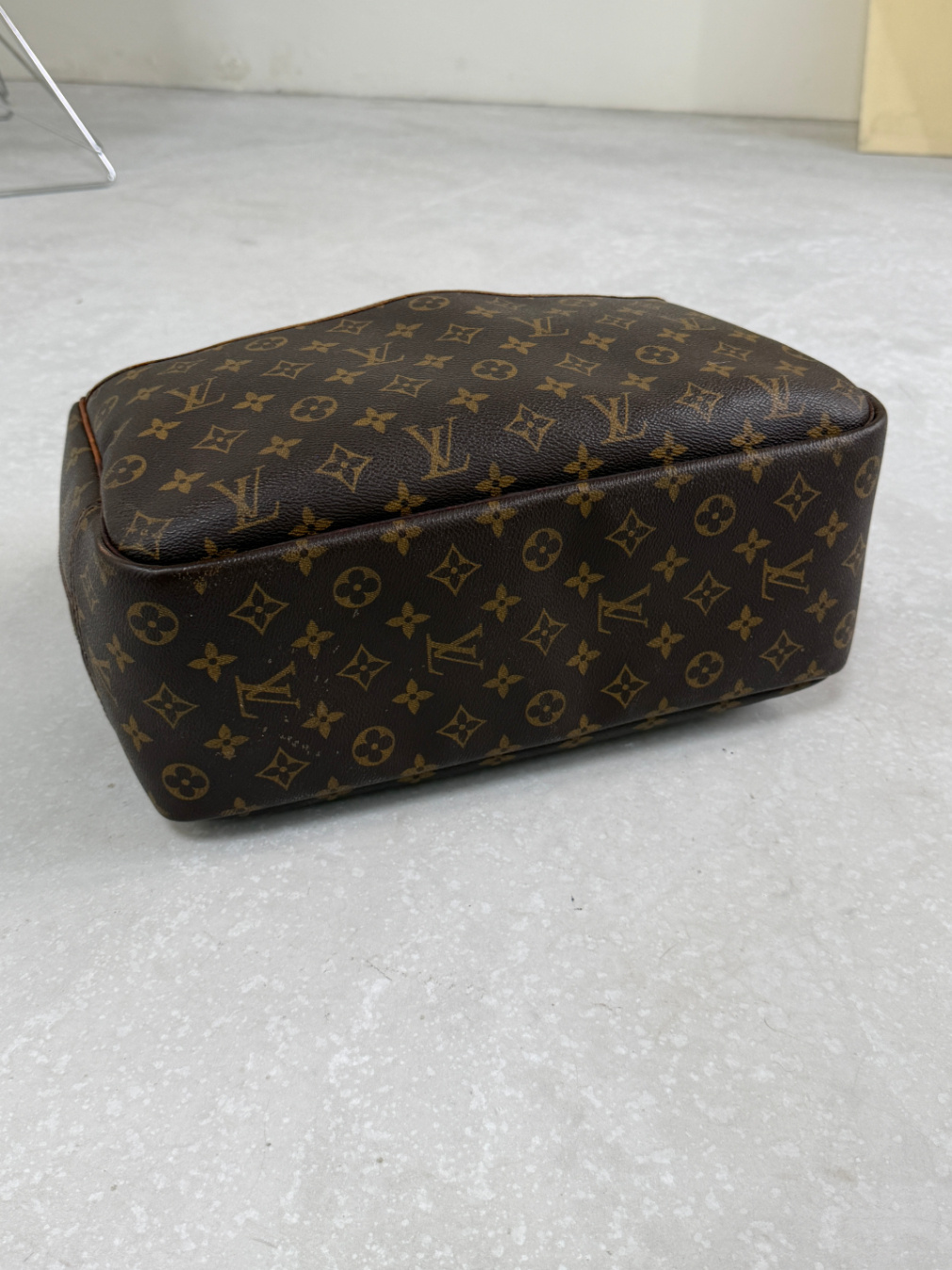 RR ARCHIVE Louis Vuitton Monogram Deauville Bag