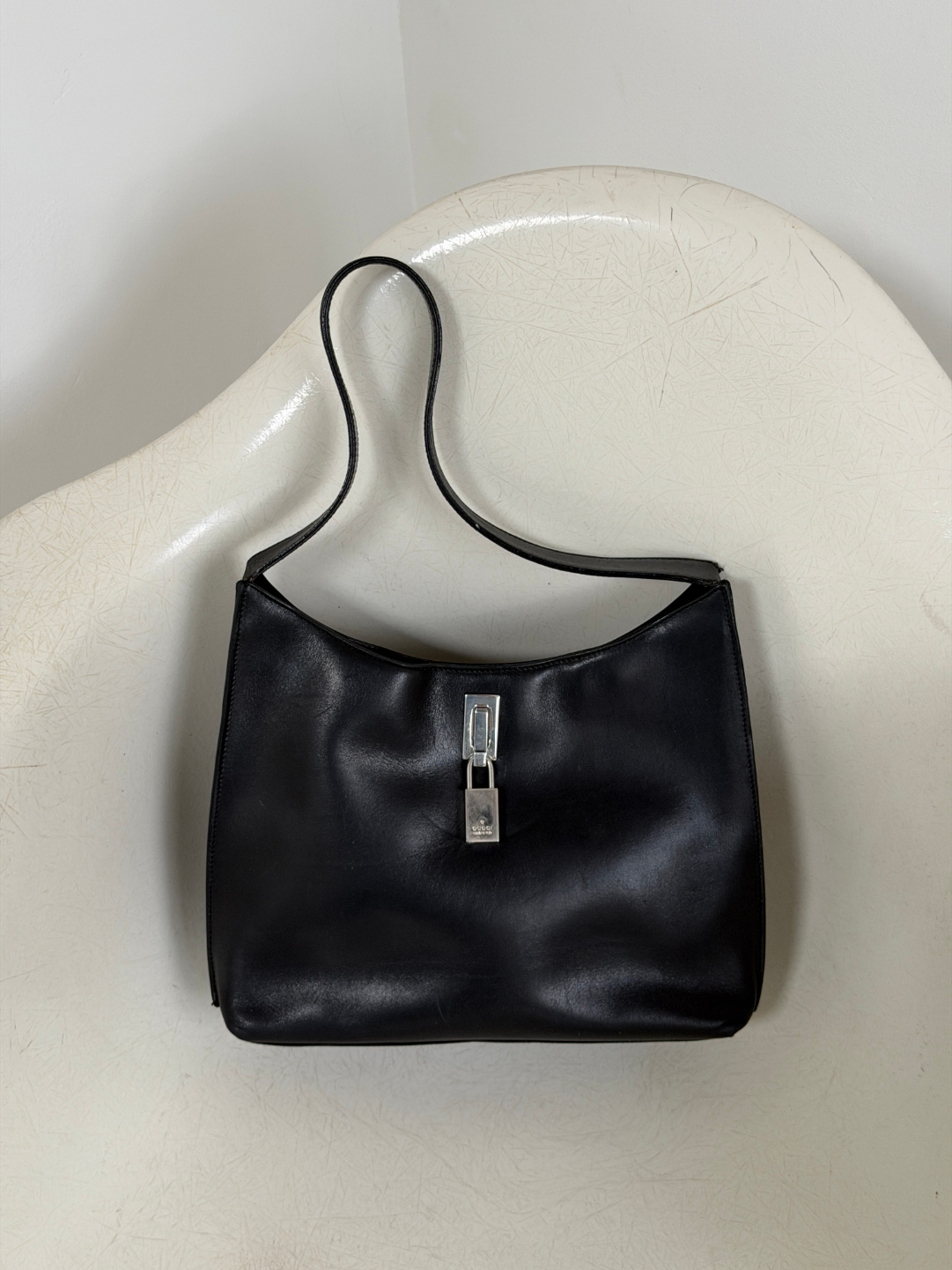RR ARCHIVE Gucci Lock Leather Shoulder Bag