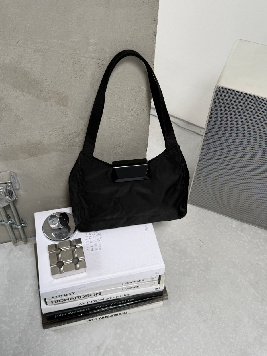 RR ARCHIVE Prada Plexi Closure Shoulder Bag
