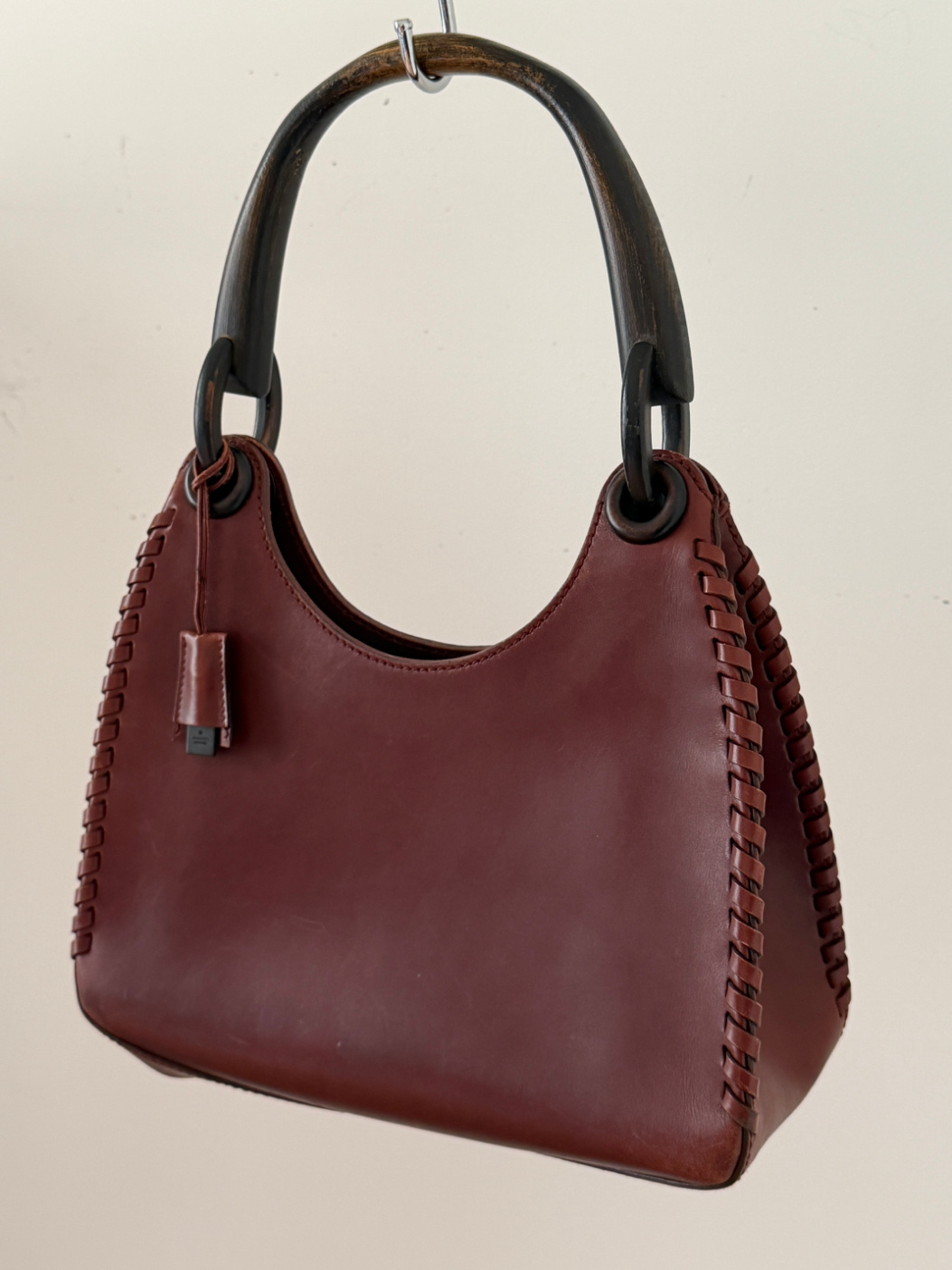 RR ARCHIVE Gucci Leather & Wood Handle Shoulder Bag