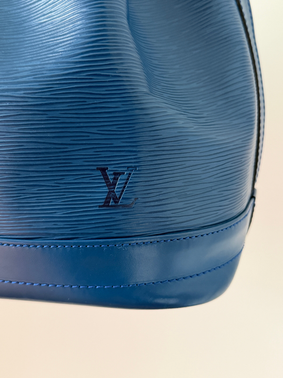 RR ARCHIVE Louis Vuitton Epi Noé Bag