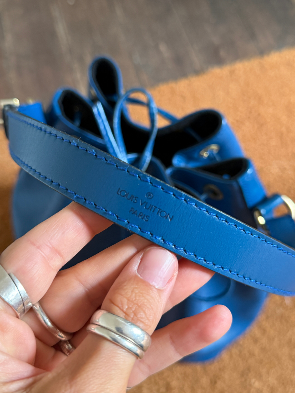 RR ARCHIVE Louis Vuitton Epi Noé Bag