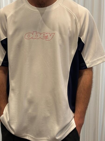 Obey Men Runner Active Tee