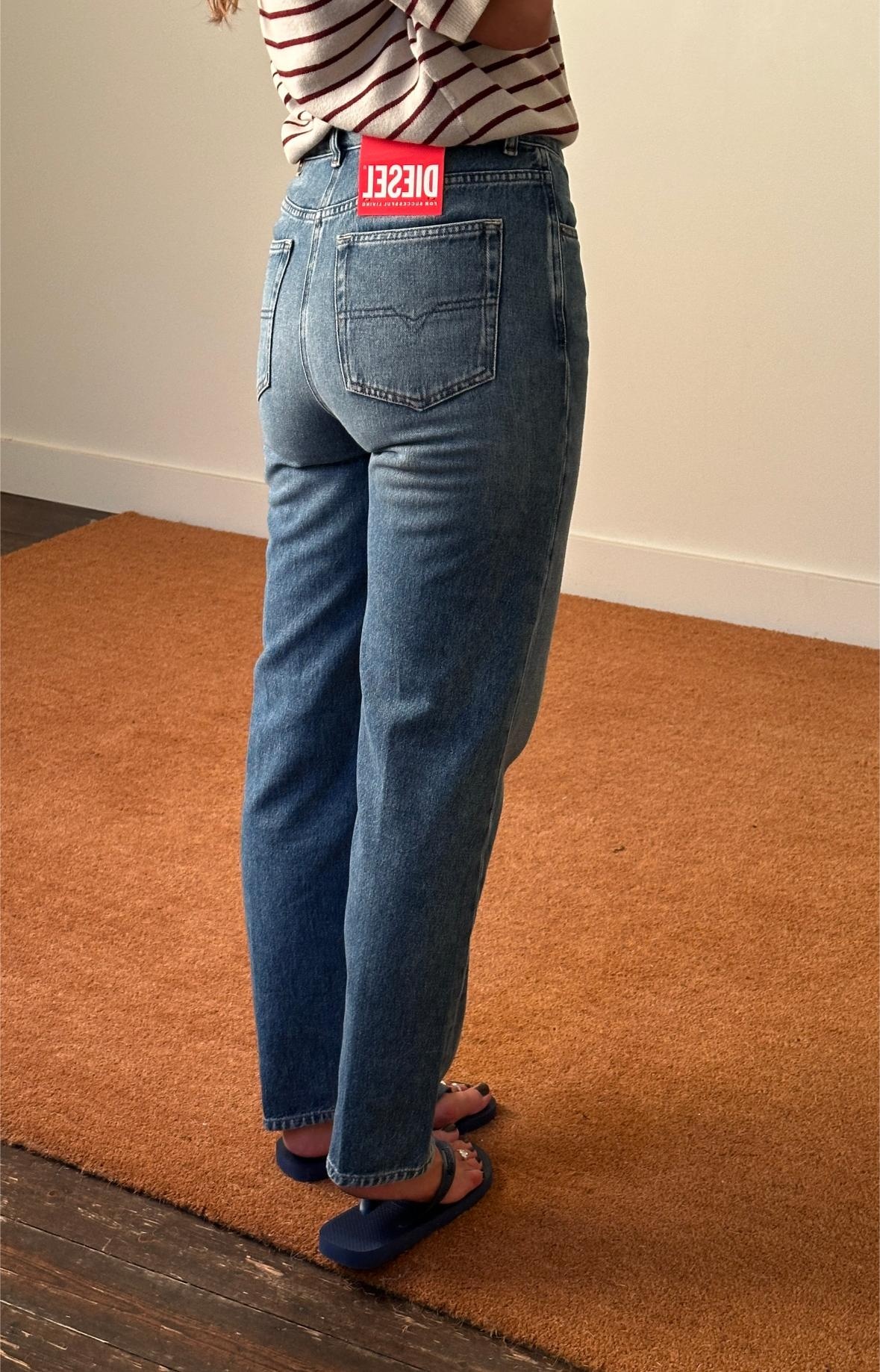 Diesel Women 1981 D-WENT Jeans