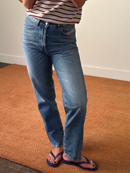Diesel Women 1981 D-WENT Jeans
