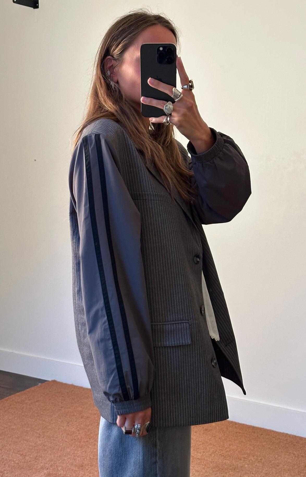 Résumé Milan Blazer