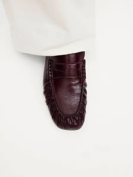 Alohas Aven Rift Leather Loafers
