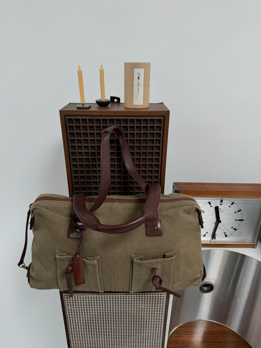 RR ARCHIVE Gucci Canvas Shoulder Bag