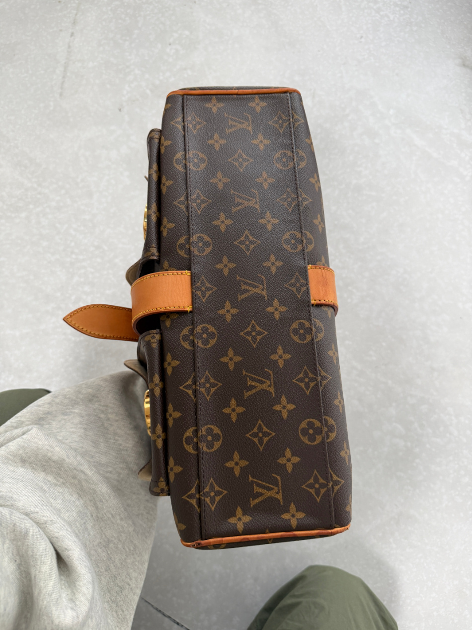 RR ARCHIVE Louis Vuitton Monogram Manhattan GM