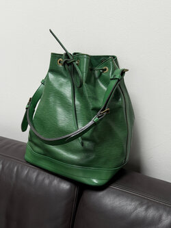 RR ARCHIVE Louis Vuitton Epi Noé