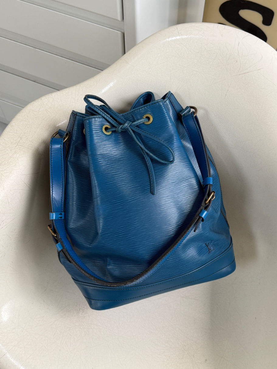 RR ARCHIVE Louis Vuitton Epi Noé