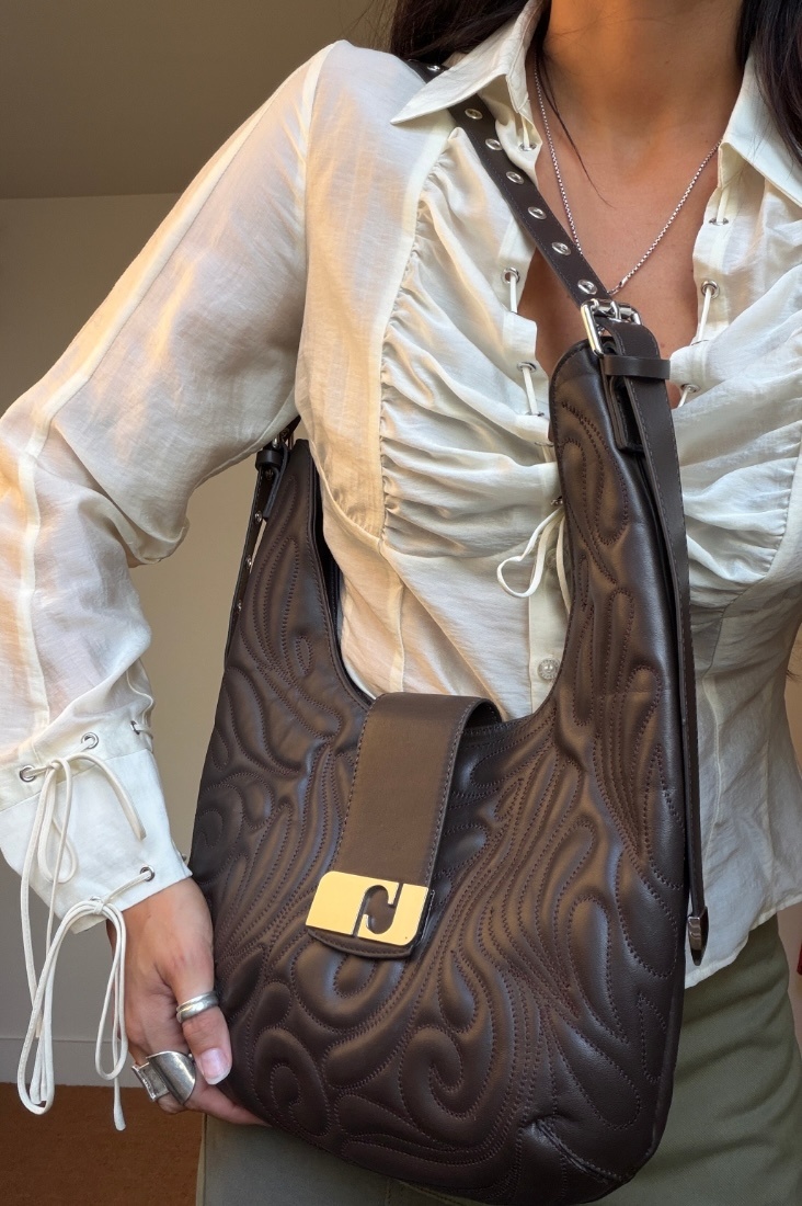 Laagam Vixen Leather Padded Bag