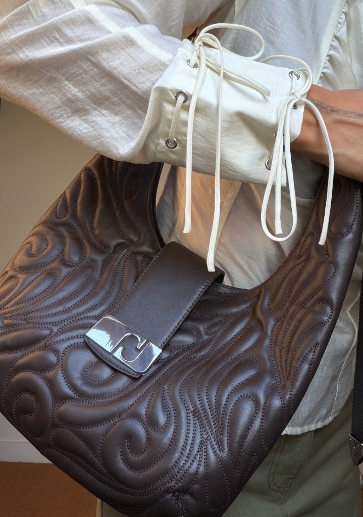 Laagam Vixen Leather Padded Bag