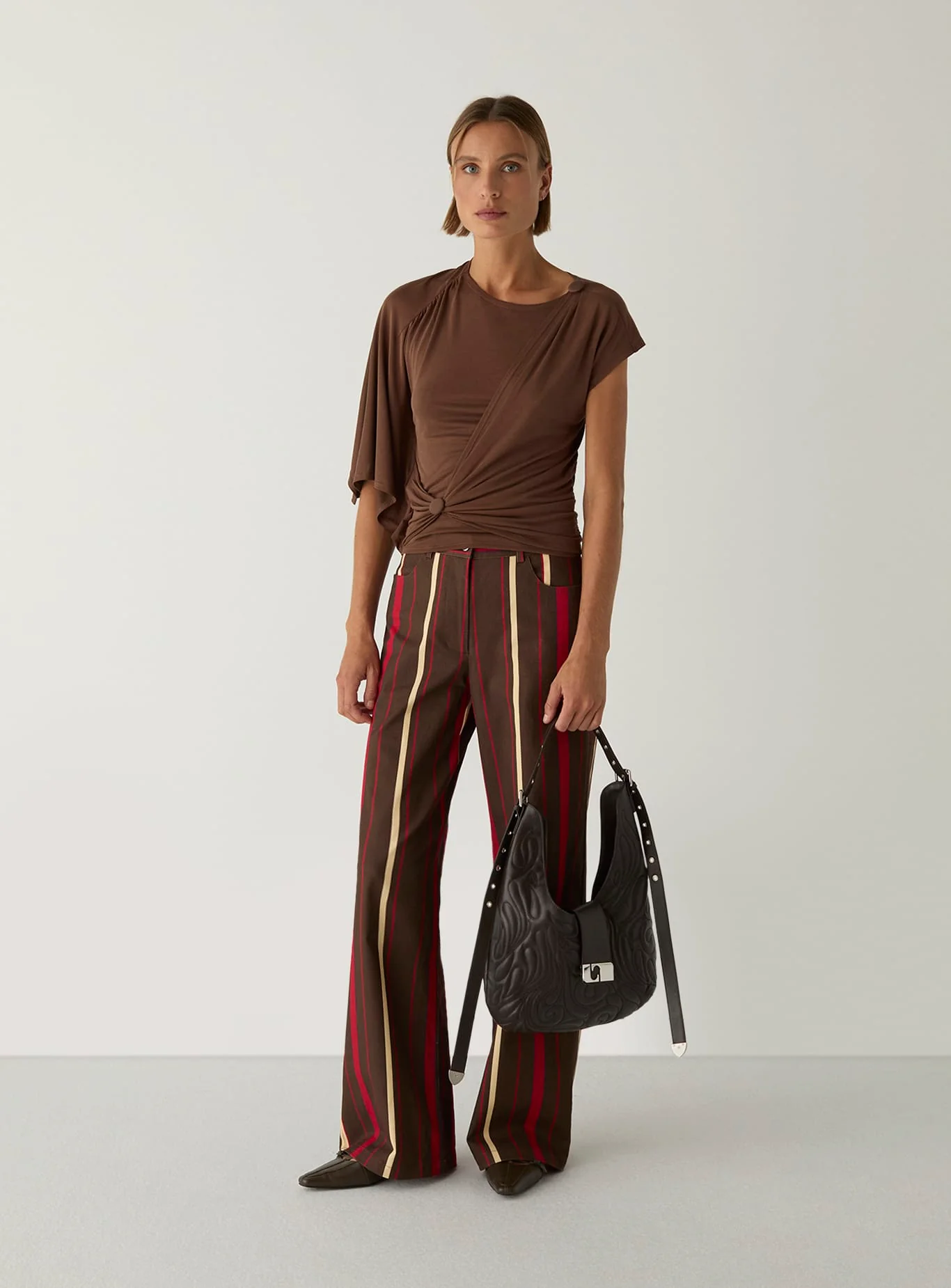 Laagam Vixen Leather Padded Bag