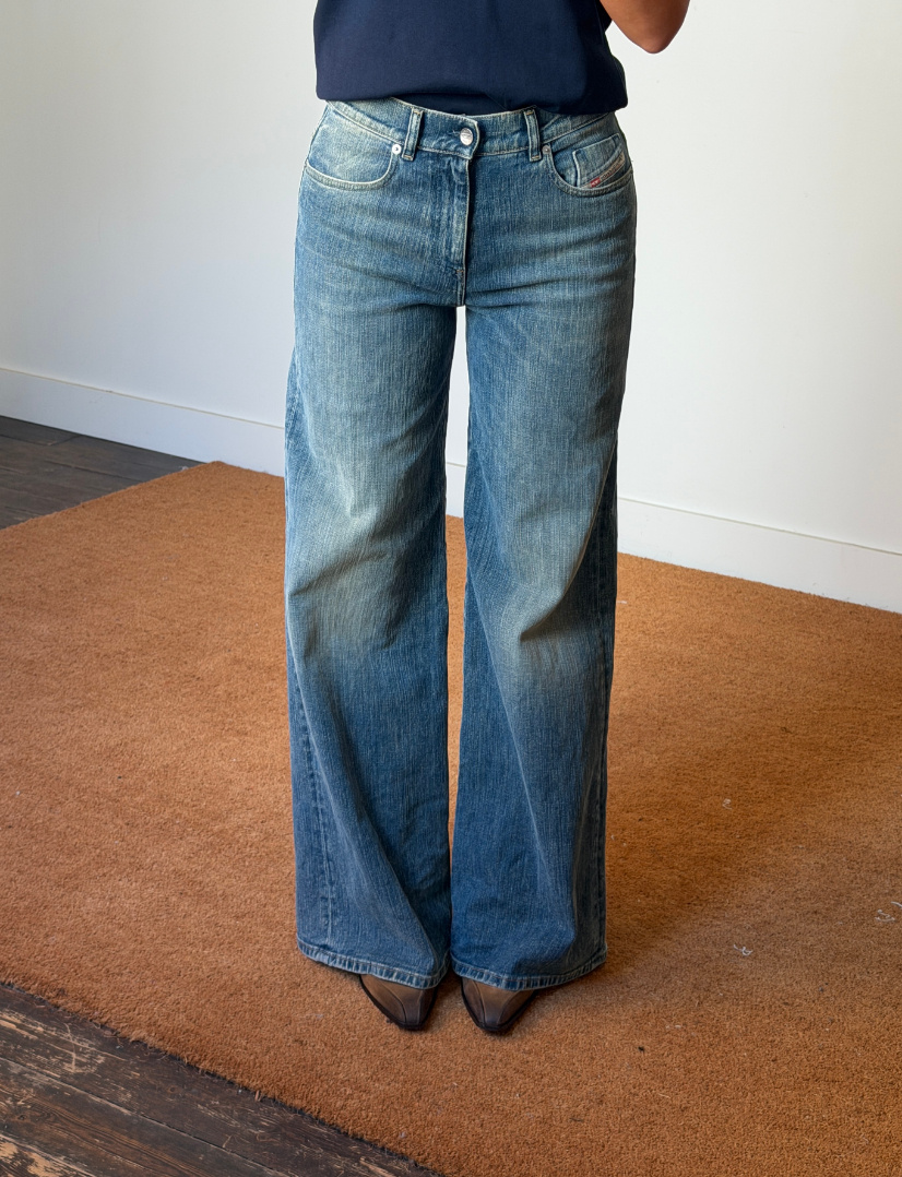 Diesel 1978 D-Akemi Jeans