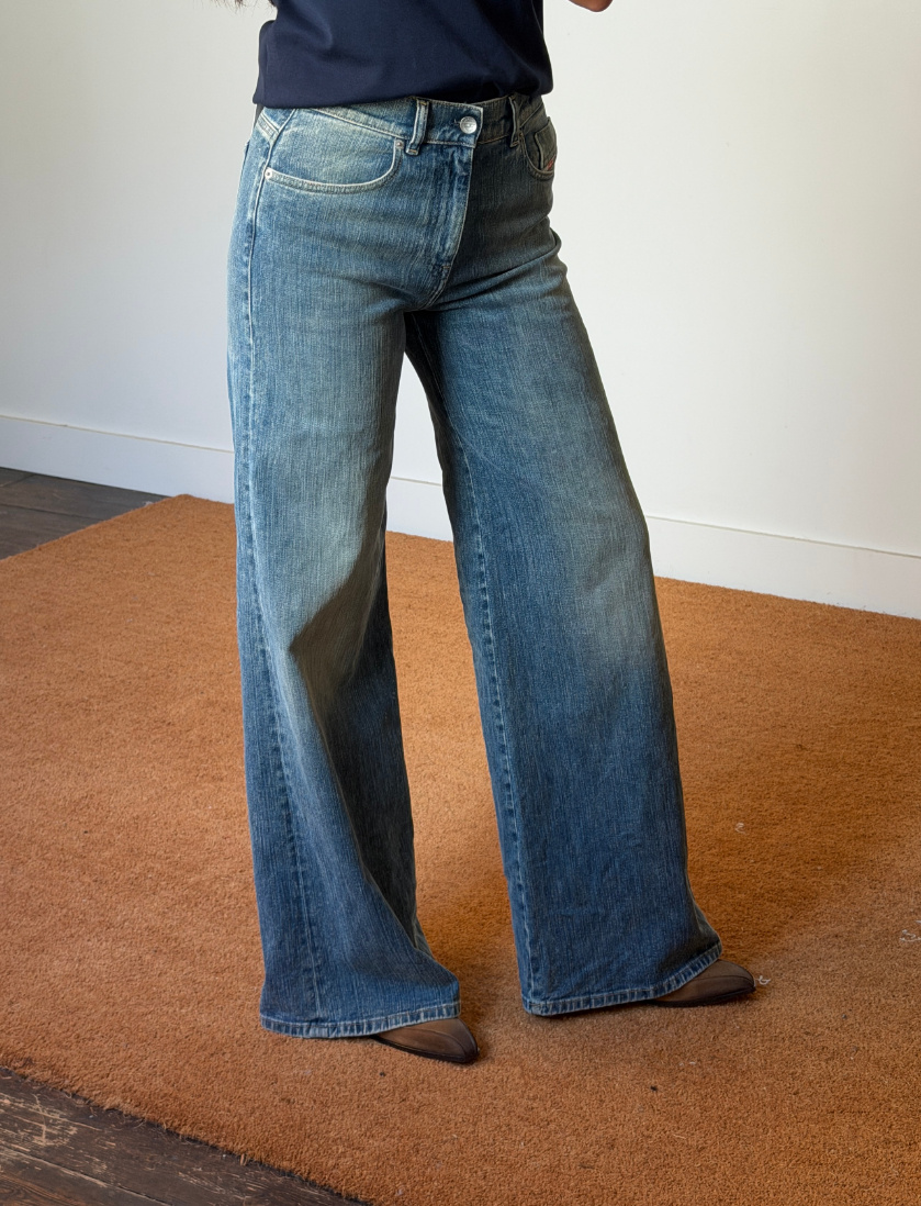 Diesel 1978 D-Akemi Jeans