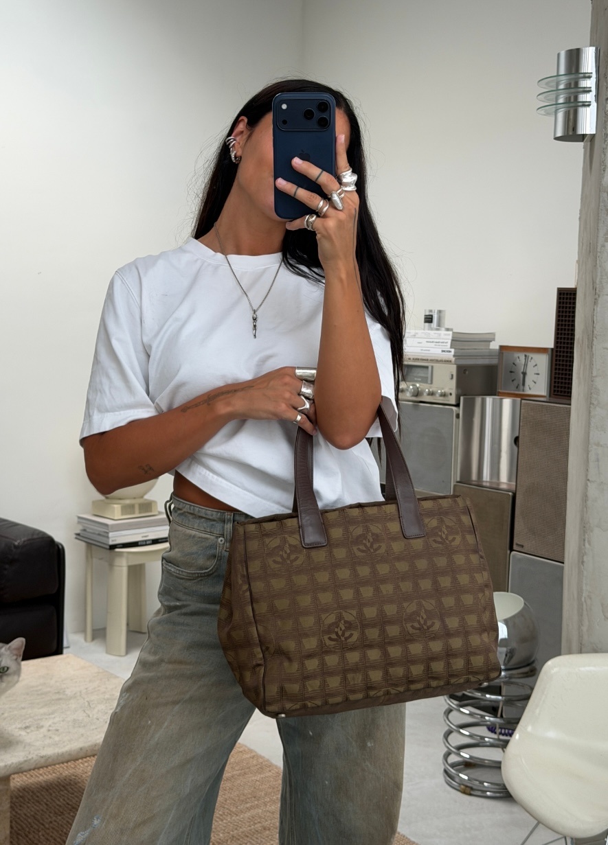 RR ARCHIVE Chanel New Travel Line Tote