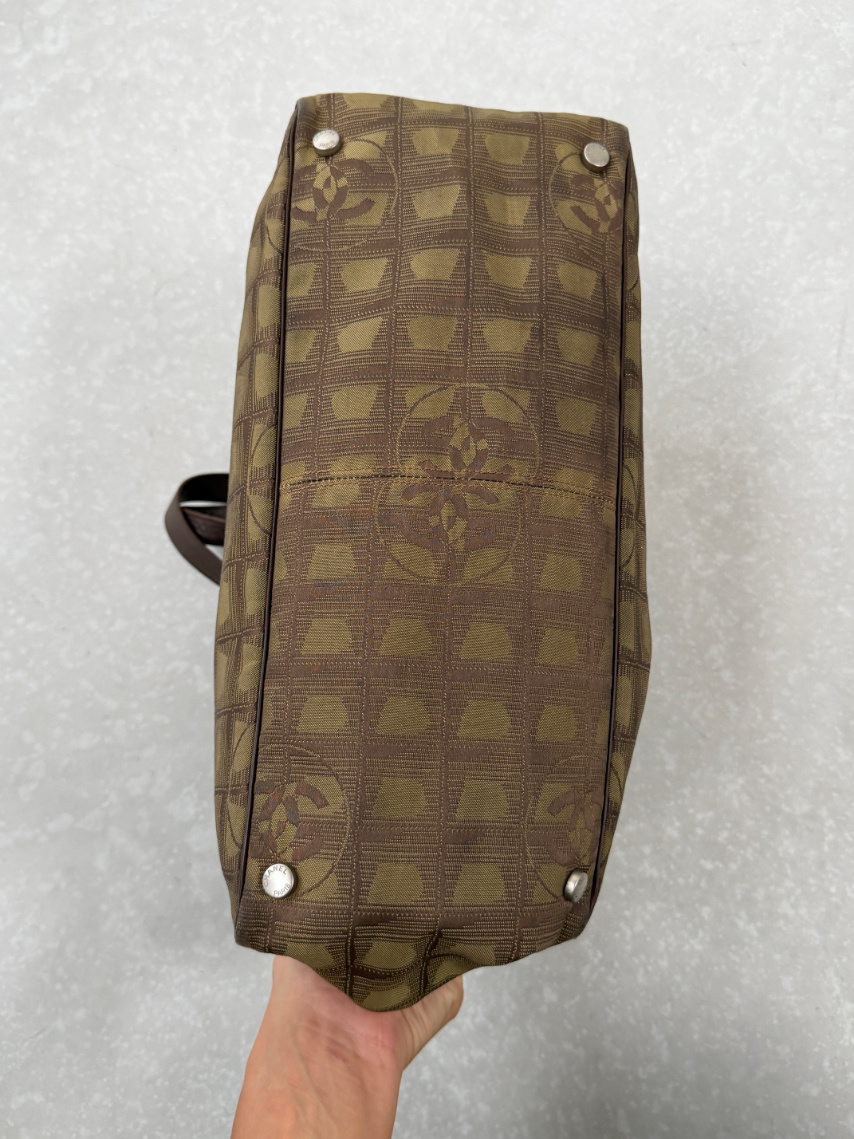 RR ARCHIVE Chanel New Travel Line Tote