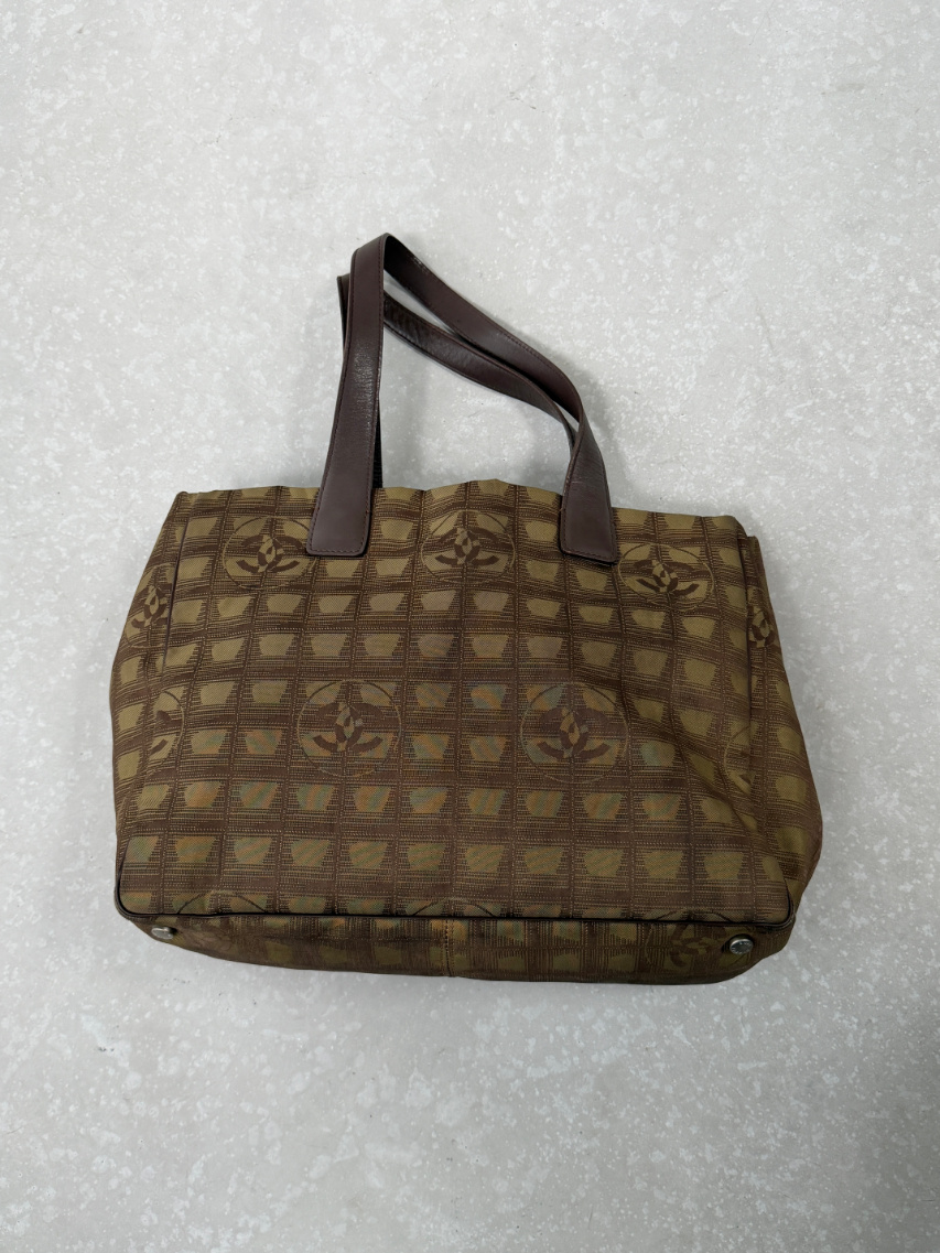 RR ARCHIVE Chanel New Travel Line Tote