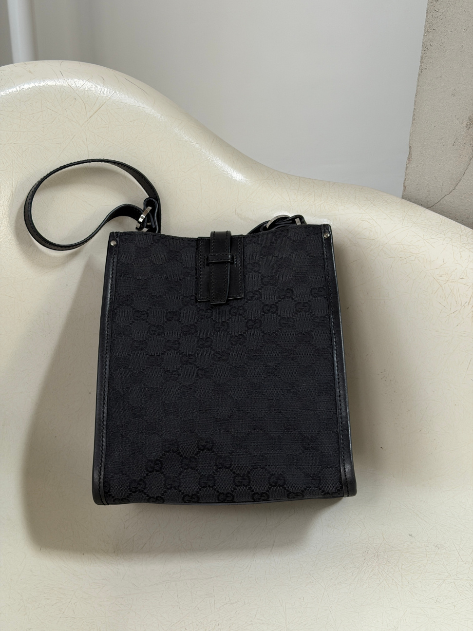 RR ARCHIVE Gucci GG Canvas & Leather Shoulder Bag