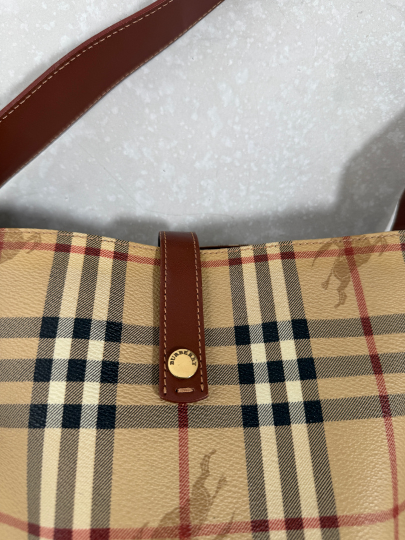 RR ARCHIVE Burberry Nova Check Shoulder Bag