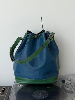 RR ARCHIVE Louis Vuitton Epi Bicolor Noé Bag