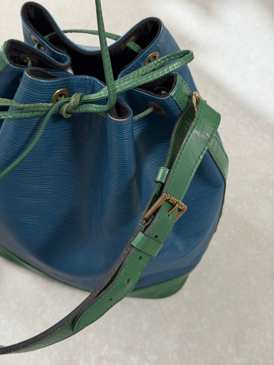 RR ARCHIVE Louis Vuitton Epi Bicolor Noé Bag